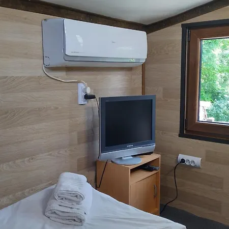 вишнева градина Brestnik